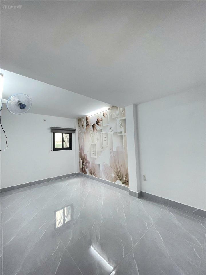Nhà mới,3 tầng xe tải thông,4x14, ôtô ngủ trong nhà,nội thất cao cấp,5,xtỉ,hương lộ 2 nối dài.