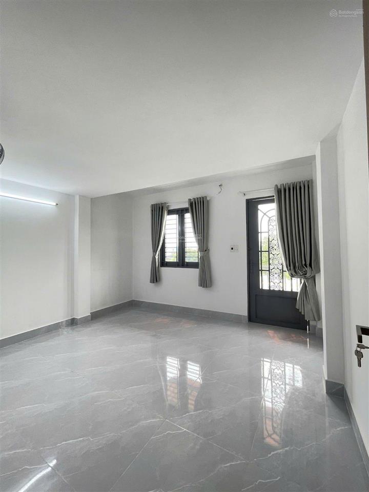 Nhà mới,3 tầng xe tải thông,4x14, ôtô ngủ trong nhà,nội thất cao cấp,5,xtỉ,hương lộ 2 nối dài.