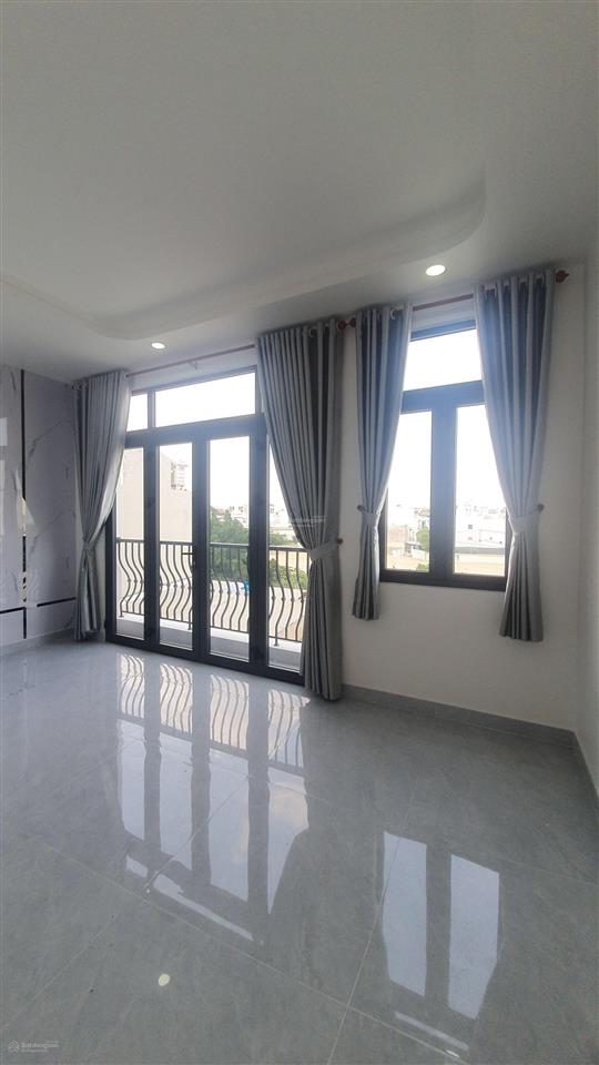 Nhà 4 tầng xây mới, 5 x 11,ôtô đỗ cửa, giáp t.ên l.ửa, 6tỉ x