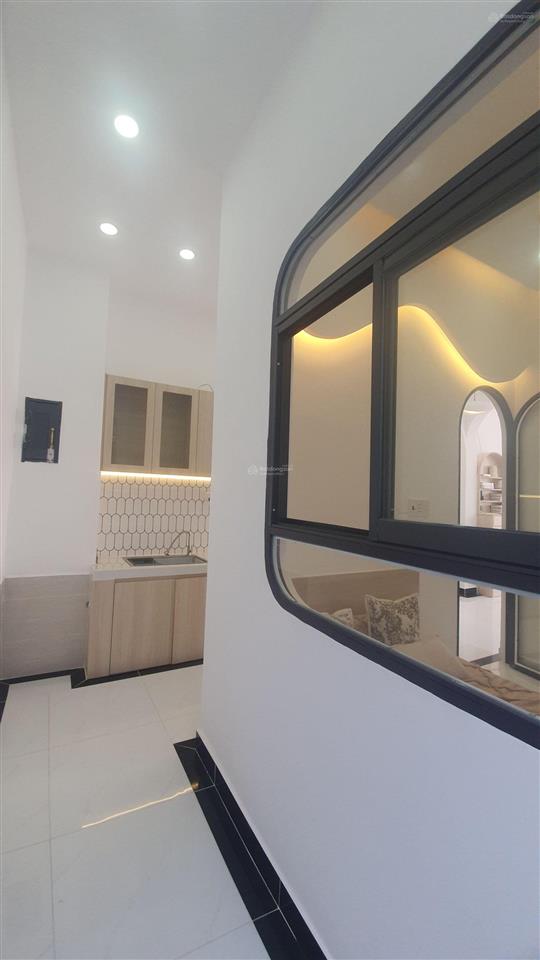 Nhà xây mới 3 tầng kiên cố, sát khu t.ên, l.ửa,full nội thất châu âu,5tỉ x.