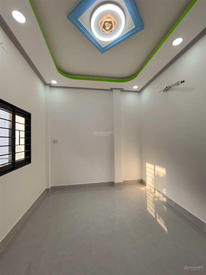 Nhà 62m2,chỉ hơn 6 tỉ,ngay tân hòa đông,gần 4 xã,giáp tân phú,3phòng ngủ,p khách, bếp,chỗ đậu ôtô