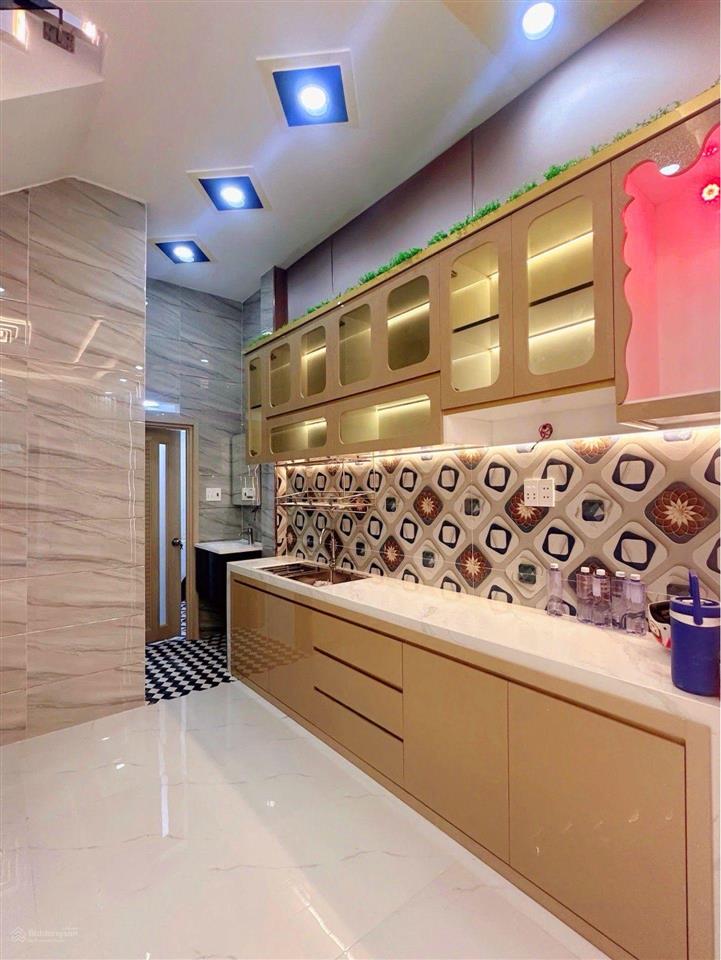 Nhà 2 tầng, 4x12,mới tinh,chỉ 4tỉ hơn,giáp tân hòa đông,3pn,sổ hồng riêng, hoàn công đủ, công chứng