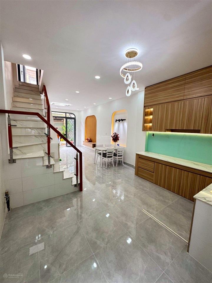 Nhà đẹp mới tinh 3pn chỉ hơn 4tỷ hẻm trước nhà 4m thông, hẻm sau 3m thông thoáng, giáp tân phú, q6