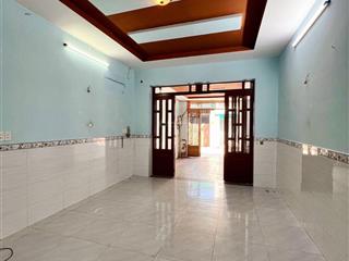 Nhà 2 tầng bình tân, 4x19, sát chợ, hẻm xe tải 7m, hơn 4 tỏi.