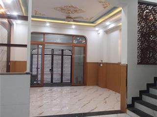 Nhà 3 tầng bình tân chỉ 5tỷ hơn, sát chợ hồ văn long, 4pn, ngang 5m1, nở hậu 6m3, nội thất cao cấp