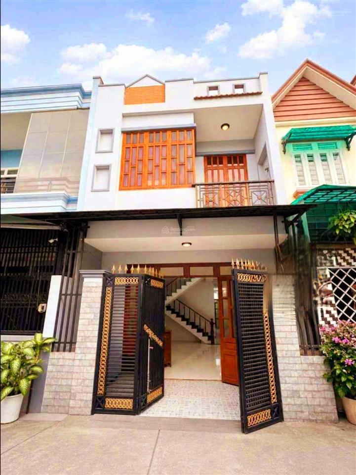 Nhà mới 2 tầng trung tâm bình tân,80m vuông, 5 đồng hơn,hxh 6m,4 phòng ngủ,không quy hoạch, sổ a4