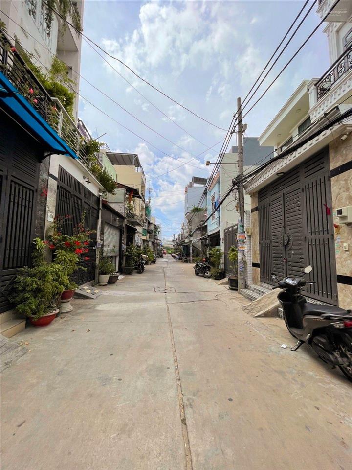 Nhà 5 tầng bình tân,chỉ 5,5tỉ,giáp khu tên lửa,hxh 6m, ôtô ngủ trong nhà,nội thất cao cấp,shr