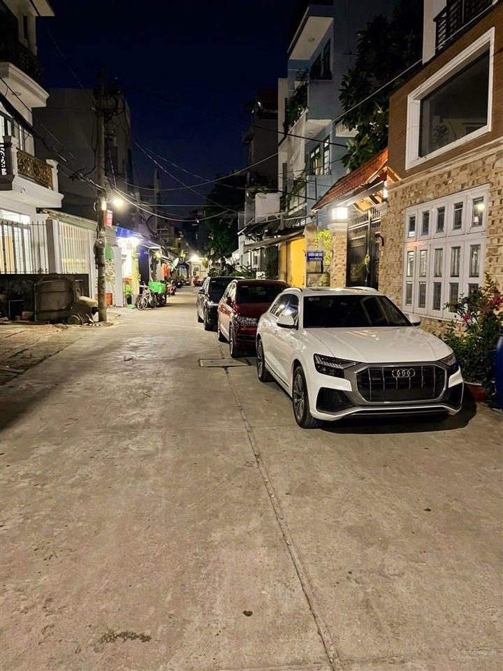 Nhà 5 tầng bình tân,chỉ 5,5tỉ,giáp khu tên lửa,hxh 6m, ôtô ngủ trong nhà,nội thất cao cấp,shr