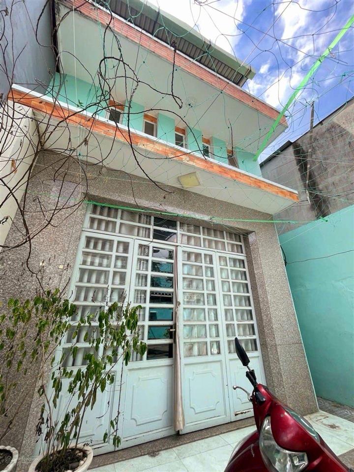 Nhà 3 tầng, giáp tên lửa, nở hậu gần 8m, gần mặt tiền đường hẻm thông, diện tích 84m2 5 tỷ 2