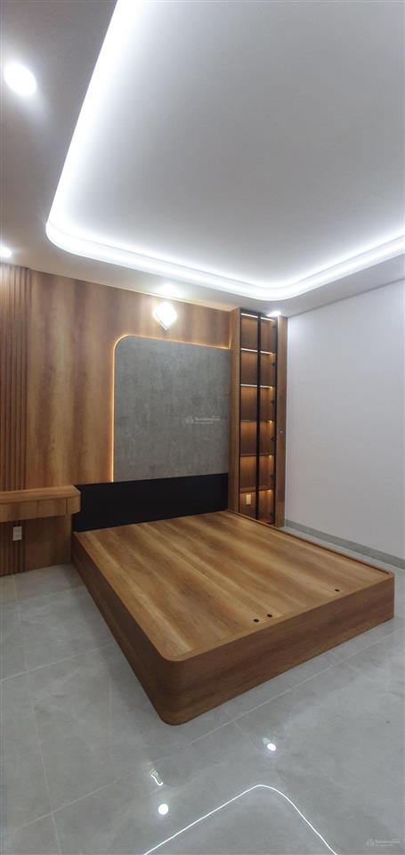 Nhà đẹp 5 tầng sát tỉnh lộ 10dt 4x19mthang máy xịnhxh thông 5pn, 6wcfull ntccshr, hcđ8 tỉ x