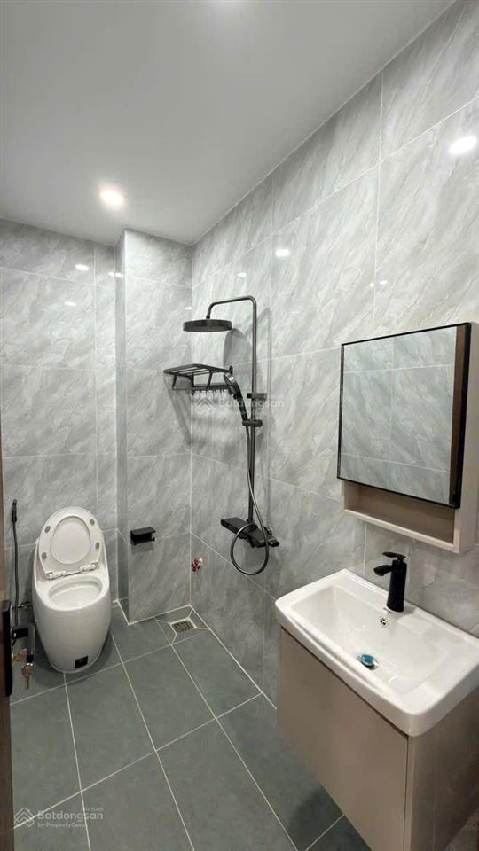 Giá hời bình tân5 tầng 64m2 cnđ.
giá 5xtỷdt 4x16shr 2026hoàn cđ
đường số 2cách aeon tân phú