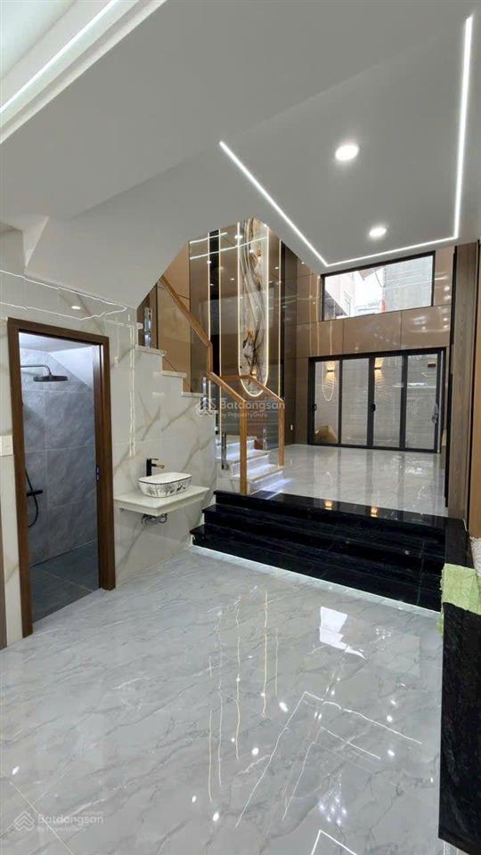 Giá hời bình tân5 tầng 64m2 cnđ.
giá 5xtỷdt 4x16shr 2026hoàn cđ
đường số 2cách aeon tân phú