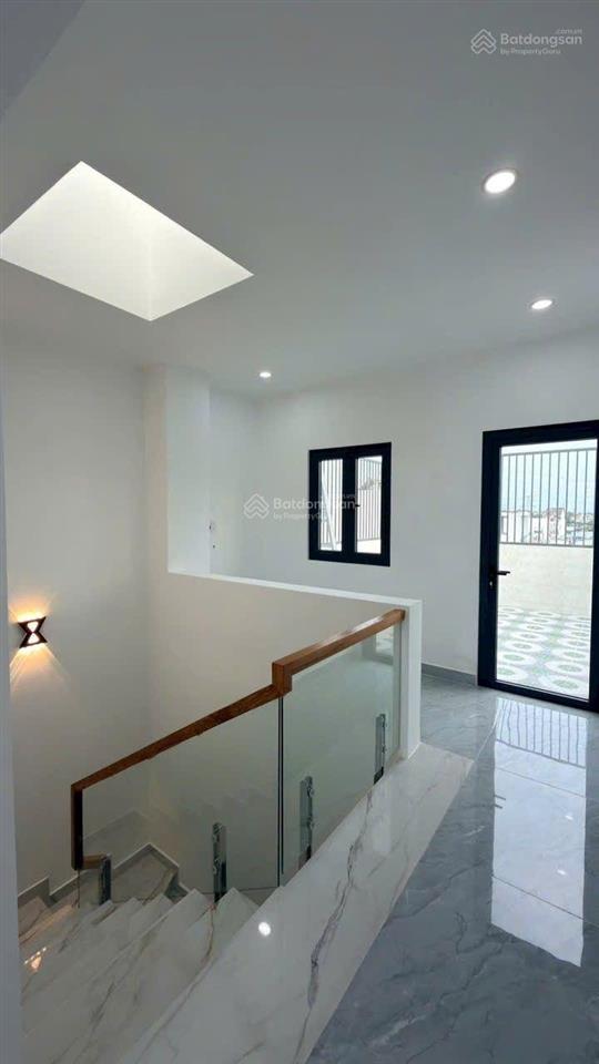 Giá hời bình tân5 tầng 64m2 cnđ.
giá 5xtỷdt 4x16shr 2026hoàn cđ
đường số 2cách aeon tân phú