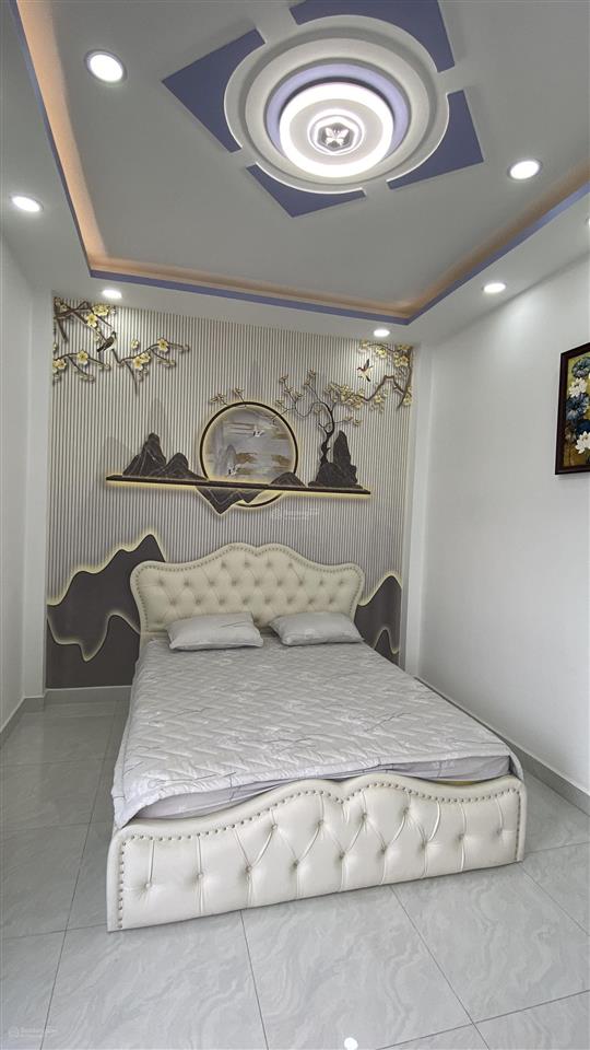 Gấp gấp!!! nhà đẹp 4 tầng gần lê văn quới  dt 4 x 20  công nhận đủ  3 pn master  full nội thất