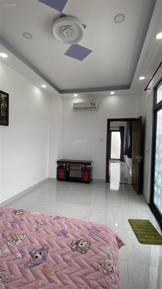 Gấp gấp!!! nhà đẹp 4 tầng gần lê văn quới  dt 4 x 20  công nhận đủ  3 pn master  full nội thất