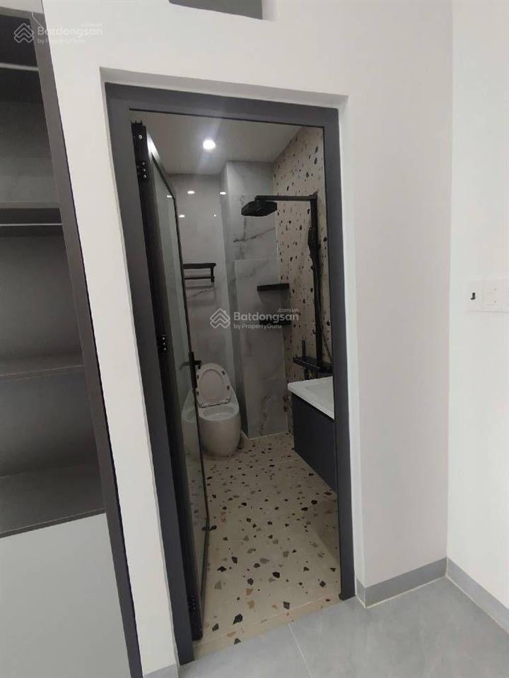 Nhà đẹp 5 tầng xây mới bình tân  hxh 6m  sổ vuông vức  5pn+5 wc  dt 4 x 23  chỉ 6,xtỉ  tl