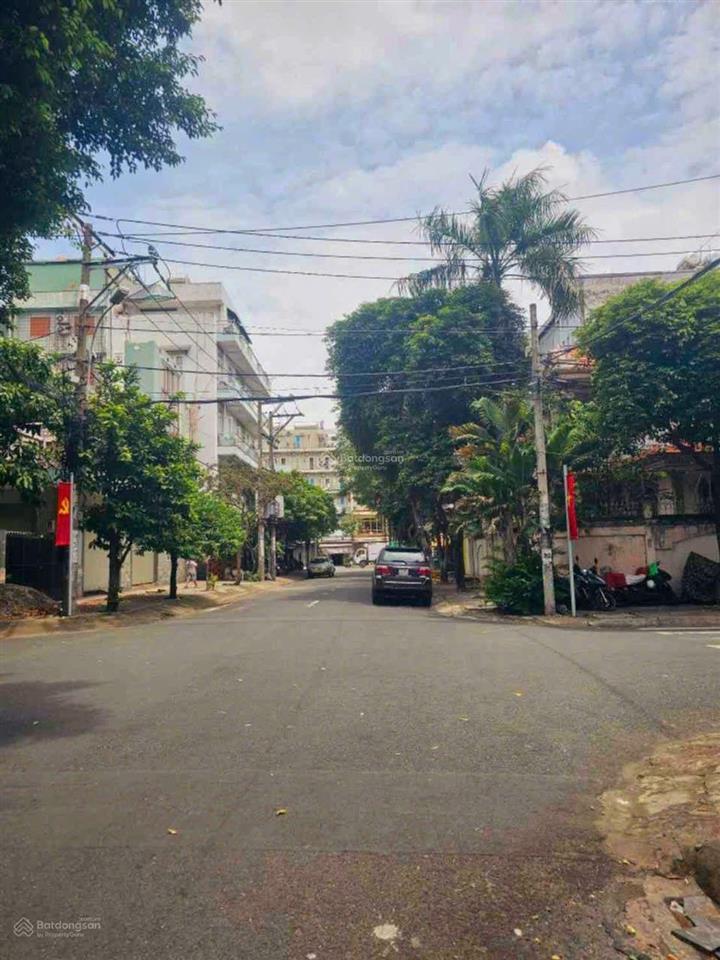 Nhà đẹp 3 tầng mặt tiền khu tên lửa ,tiện kd đa ngành  3pn  dt 4 x 15 ,cạnh căn góc  chỉ 8 x tỉ