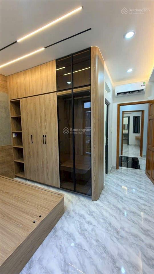 5 tầng phan anh giáp tân phú, q6, q11
dt 4m x 13m, 4 pn nội thất + sân thượnghẻm oto 5m 7 tỉ