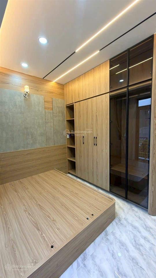 5 tầng phan anh giáp tân phú, q6, q11
dt 4m x 13m, 4 pn nội thất + sân thượnghẻm oto 5m 7 tỉ