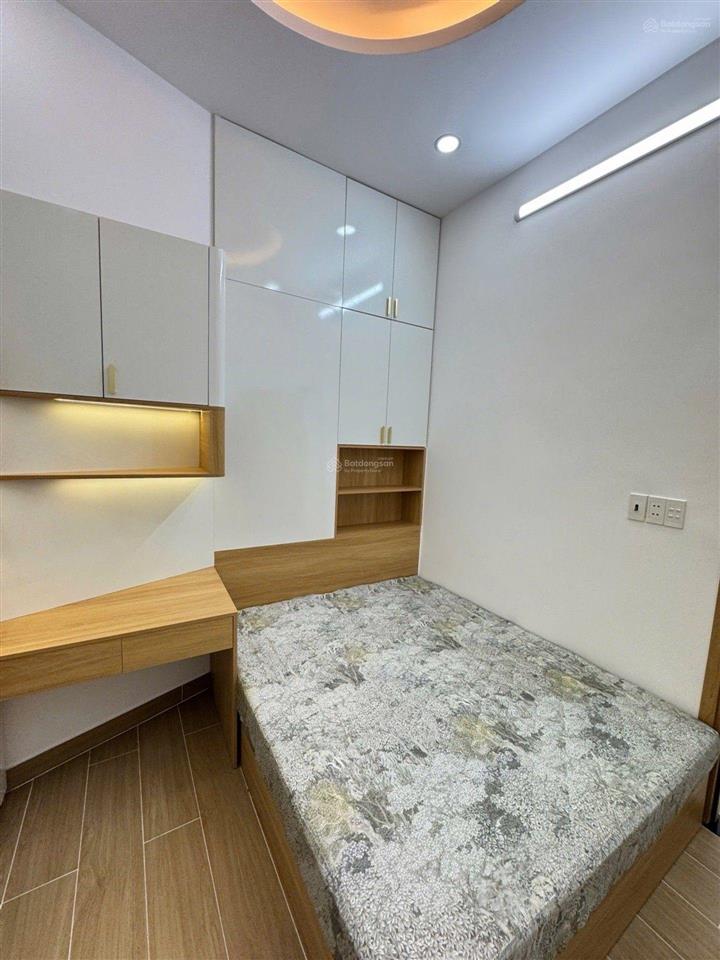 Giá 4,9 tỷ còn thương lượng hẻm to 6m đường số 4 full nội thất dt 4m x 12m (dt công nhận