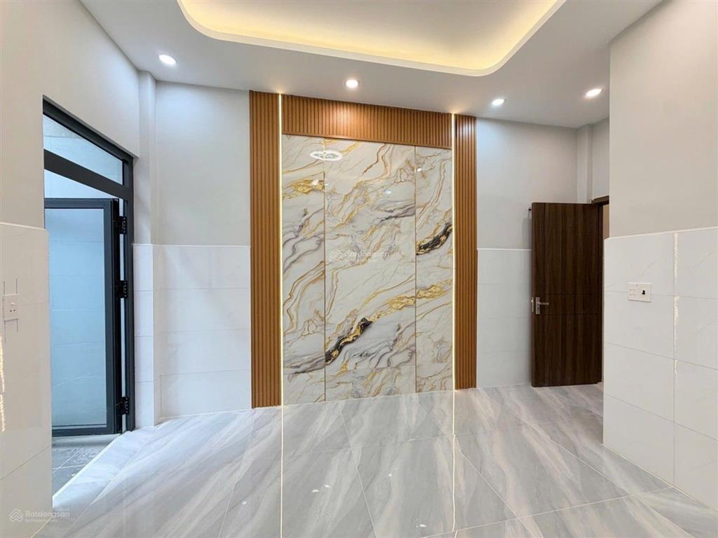 Nhà đường số 3 giáp aeon tân phú
dt 78m2, 4 phòng ngủ
hẻm 5m  sổ mới 2026  giá 5.x tỷ (tl)