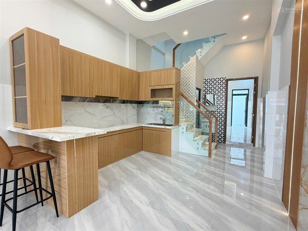Nhà đường số 3 giáp aeon tân phú
dt 78m2, 4 phòng ngủ
hẻm 5m  sổ mới 2026  giá 5.x tỷ (tl)