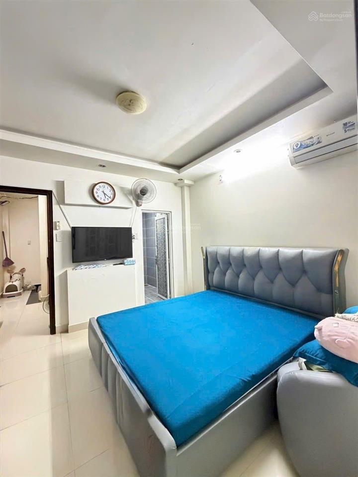3 tầng đúc hẻm 703 hương lộ 2
dt 4m x 10m, 3 phòng ngủ
hẻm 5m  giá 4.99 tỷ (tl)