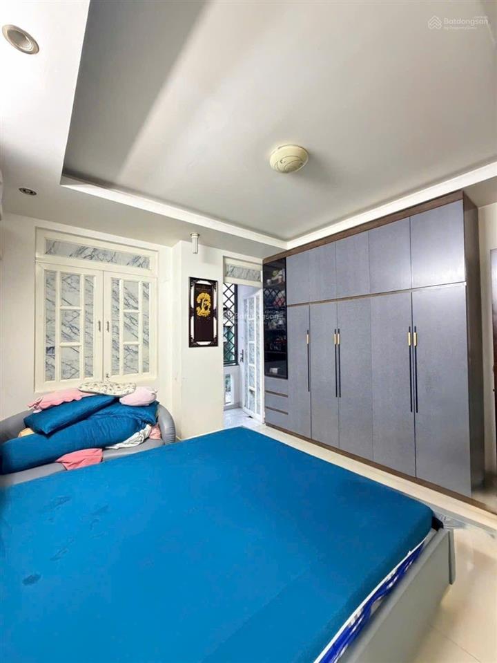 3 tầng đúc hẻm 703 hương lộ 2
dt 4m x 10m, 3 phòng ngủ
hẻm 5m  giá 4.99 tỷ (tl)