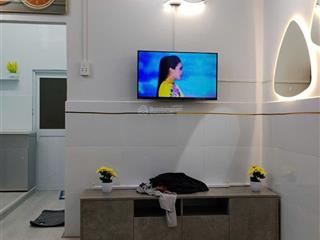 Chỉ 1,58 tỷ có chung cư q5 giáp q1  dt 33m2  1pn 1wc 1pk  chủ để gần full nội thất