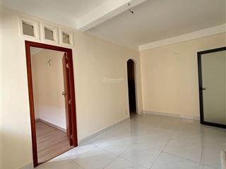 Hiếm chung cư nguyễn kiệm ,phú nhuận tiện di chuyển sân bay, q1,q3,....
 dt 40m2 2pn  cc lầu 1 t