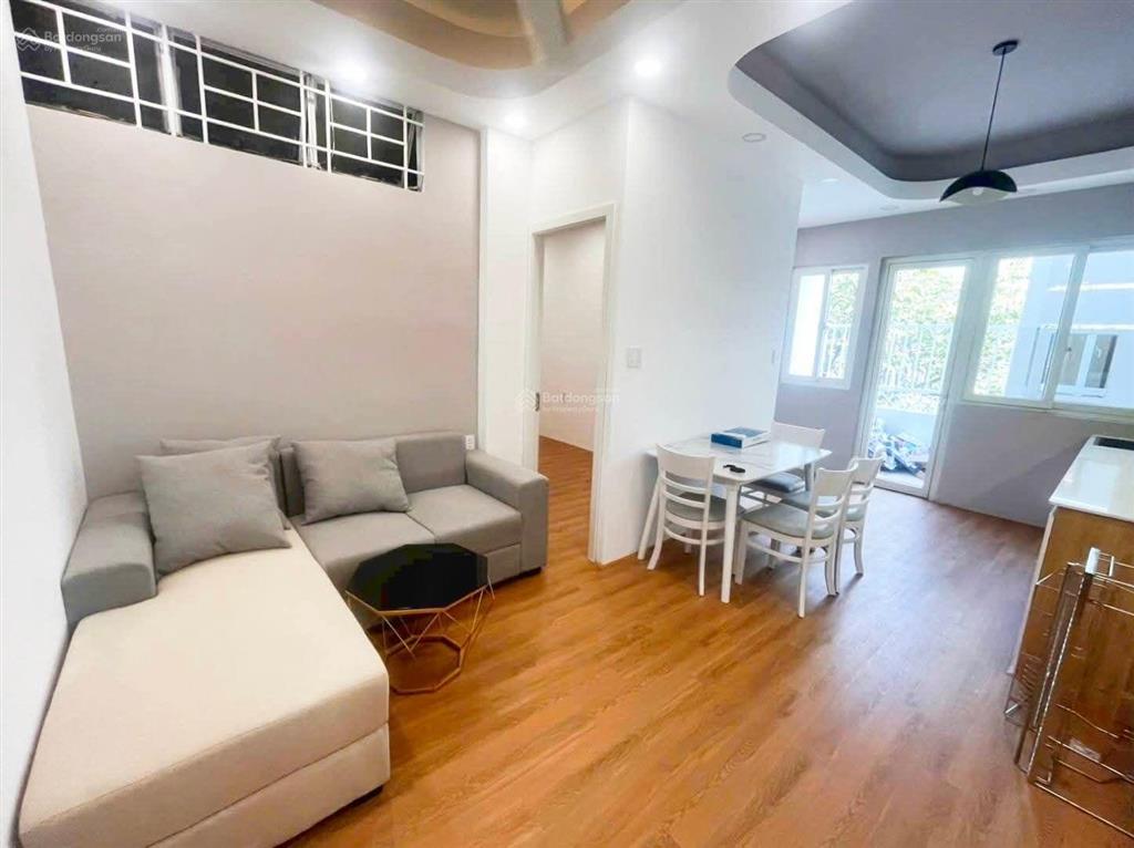 Chung cư lý thường kiệt ,thuận tiện di chuyển q10 q5 q1 q4 giá nhỉnh 3tỷ
 2pn 1wc dt 50m2
 tiện í