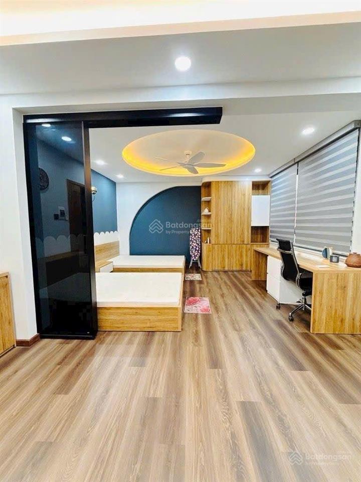 Giảm 100tr chung cư 1ab cao thắng, q3. chủ thiết kế có gu full nội thất cao cấp như hình.