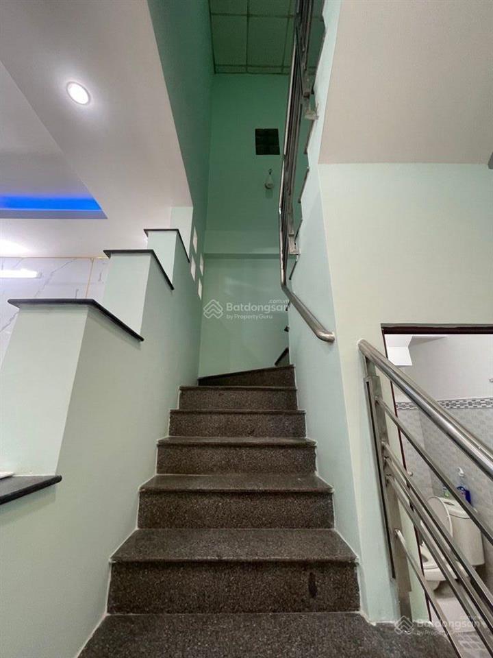 Chủ ngộp bán gấp nhà sát aeon tân phú hẻm xe hơi 64 m2 giá chỉ 6tỷ1