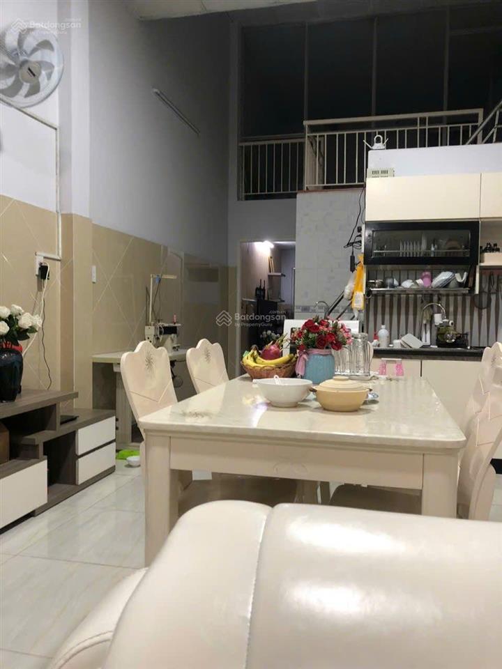 Nhà sát chợ tân hương đường đẹp vị trí tốt hiếm có người bán trong khu vực