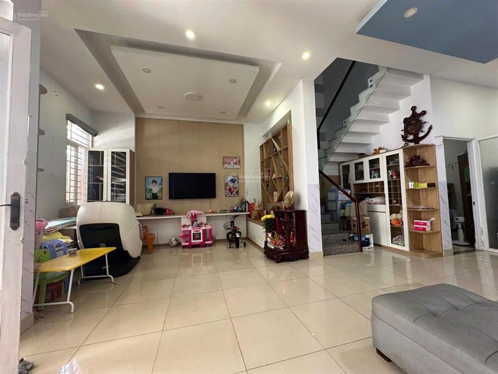 Bán nhà sát aoenmall tân phú 72 m 4 tầng hẻm oto thông giá đúng 7 tỷ