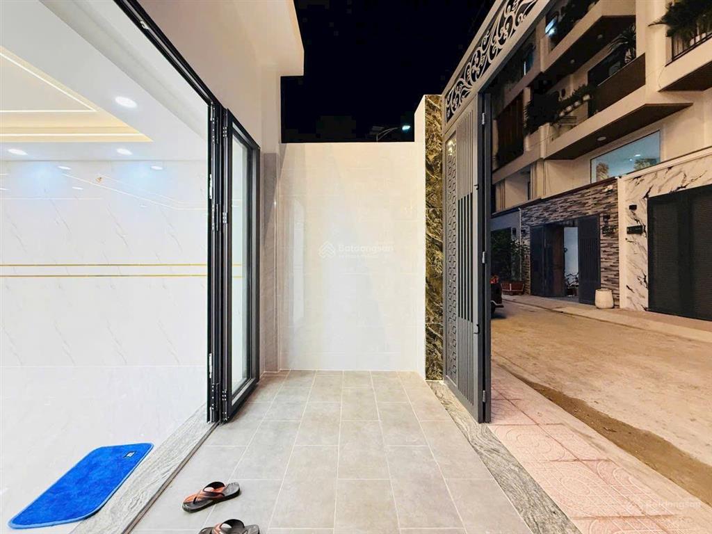 Chính chủ bán gấp căn 52,5m2 giá 3 tỷ 290 triệu đường lê lai, phường 3, gò vấp