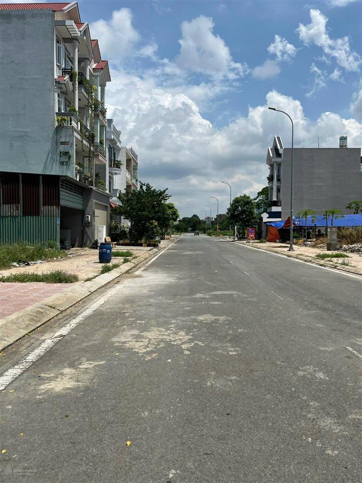 Bán nhanh đợt cuối lô đất 90m2 đường suối cái p.linh xuân q.thủ đức giá 3 tỷ 150 triệu.