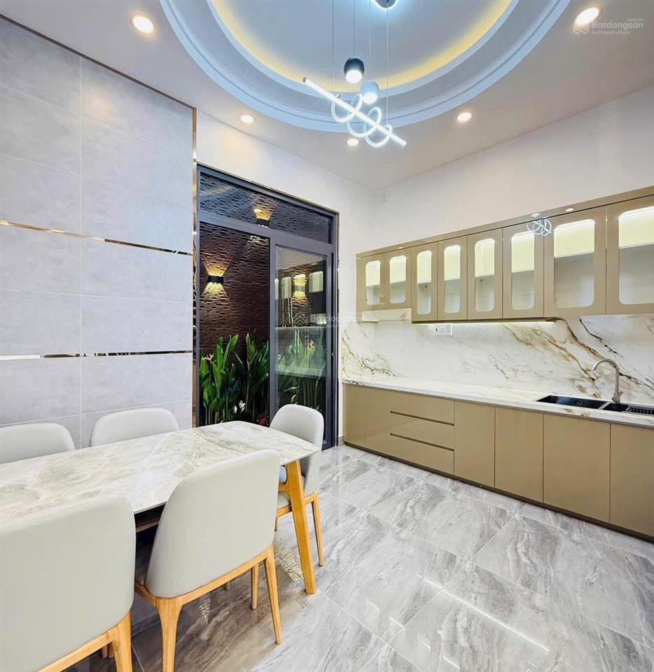 Chính chủ bán nhà 62,8m2 giá 2 tỷ 180 triệu đường hồng bàng, phường 1, quận 11