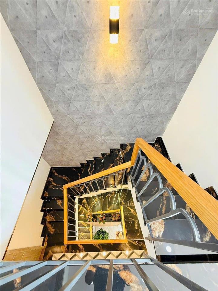 Chính chủ bán nhà 62,8m2 giá 2 tỷ 180 triệu đường hồng bàng, phường 1, quận 11