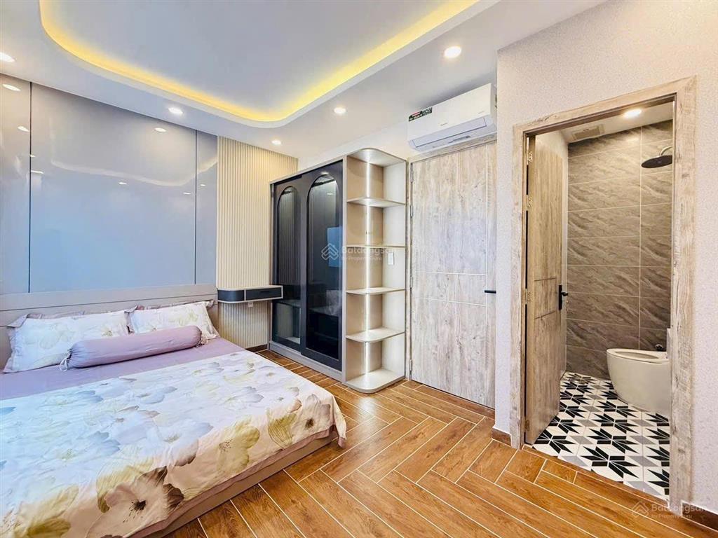 Chính chủ bán nhà 62,8m2 giá 2 tỷ 180 triệu đường hồng bàng, phường 1, quận 11