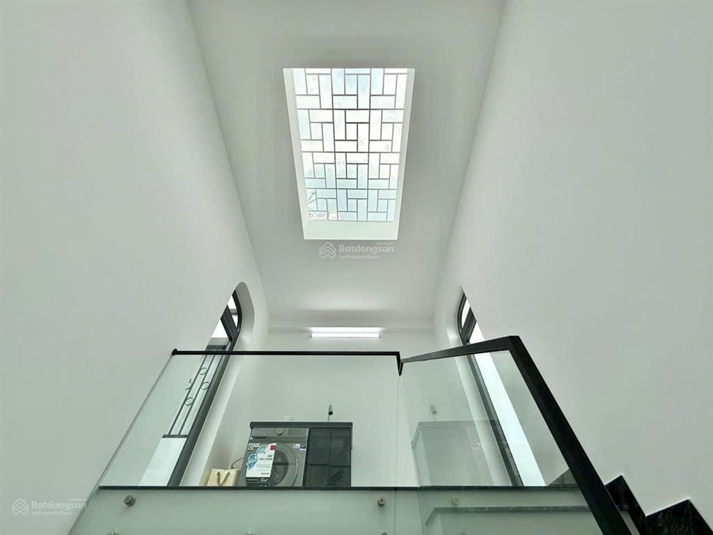 Bán nhà riêng 66m2 đường quốc hương, phường thảo điền, quận 2