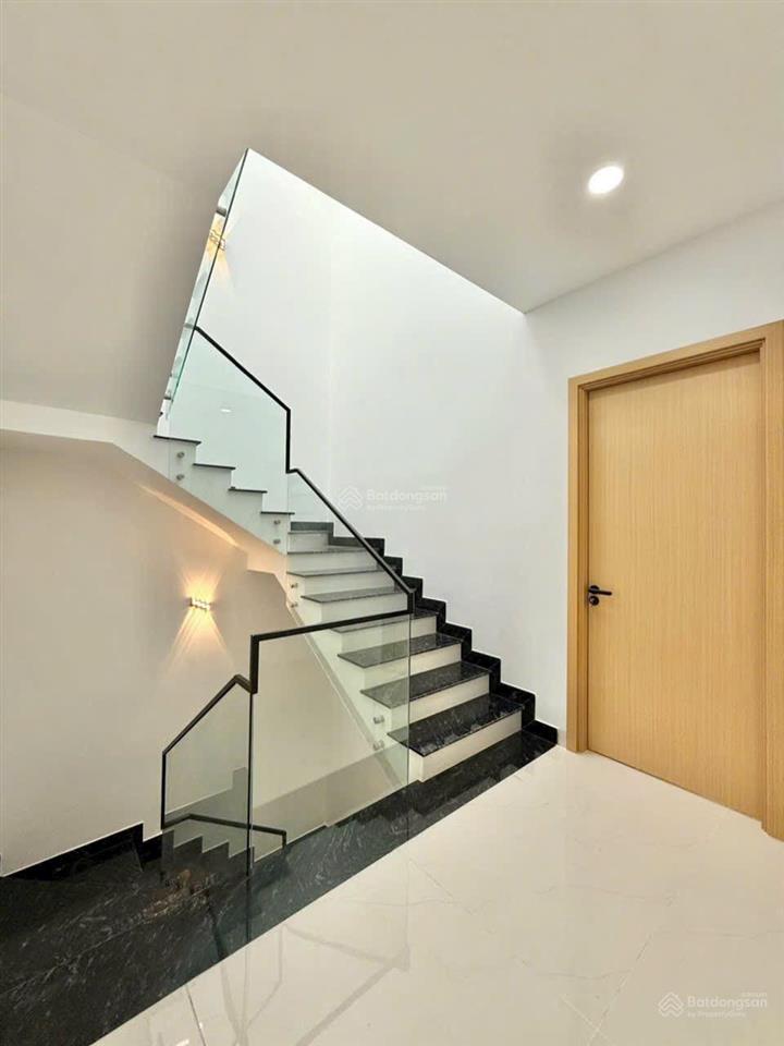 Bán nhà riêng 66m2 đường quốc hương, phường thảo điền, quận 2