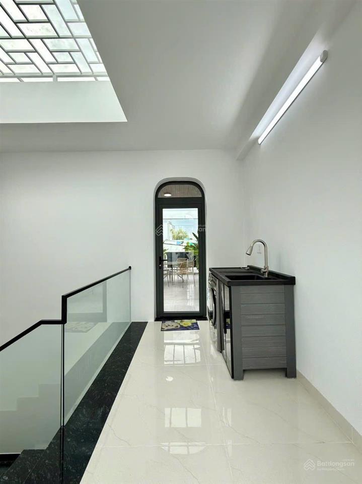 Bán nhà riêng 66m2 đường quốc hương, phường thảo điền, quận 2