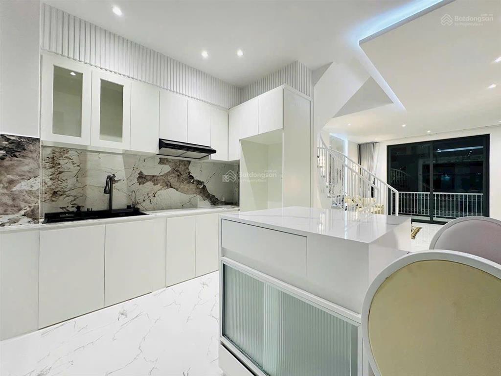 Căn 3 lầu 42m2 giá 2 tỷ 180 triệu đường tám danh, phường 4, quận 8.