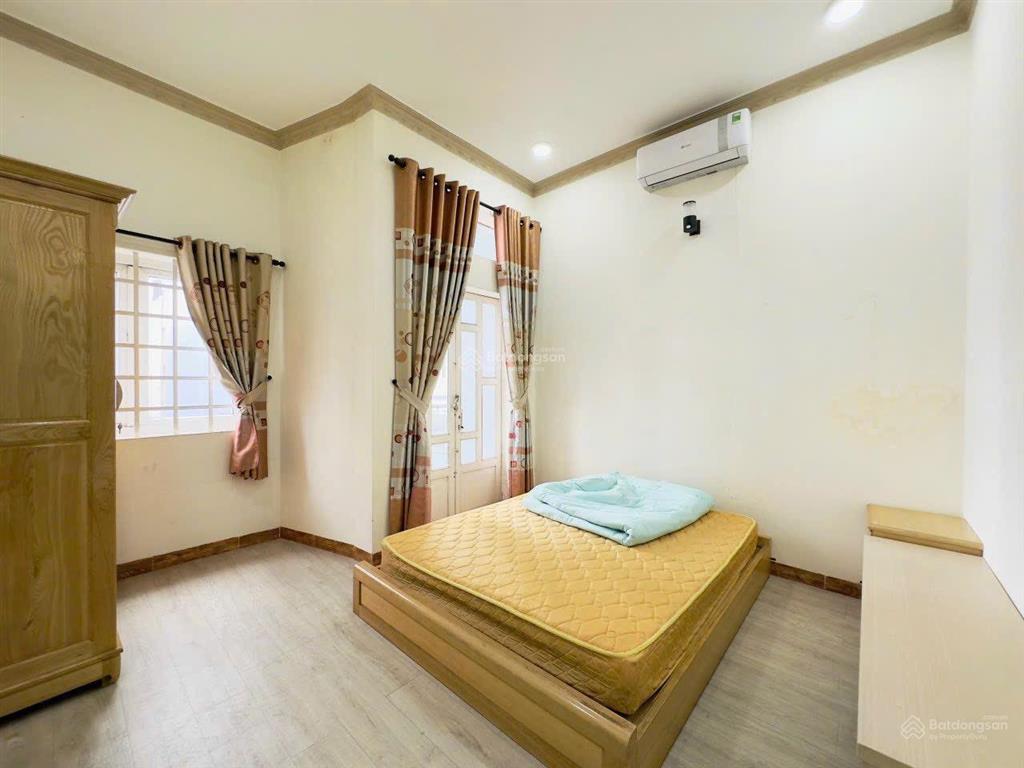 Bán nhà 40,7m2 giá 2 tỷ 380 triệu đường lê hồng phong, p2, quận 5, sổ hồng riêng