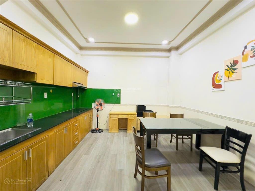 Bán nhà 40,7m2 giá 2 tỷ 380 triệu đường lê hồng phong, p2, quận 5, sổ hồng riêng