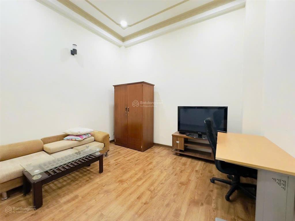Bán nhà 40,7m2 giá 2 tỷ 380 triệu đường lê hồng phong, p2, quận 5, sổ hồng riêng