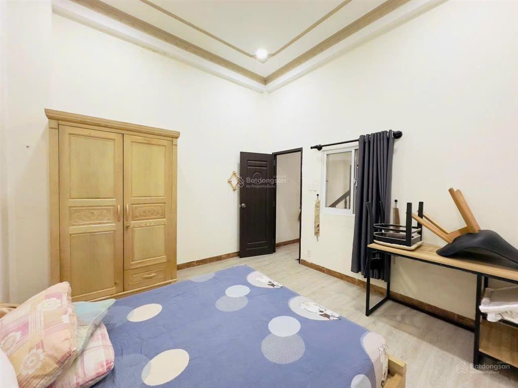 Bán nhà 40,7m2 giá 2 tỷ 380 triệu đường lê hồng phong, p2, quận 5, sổ hồng riêng