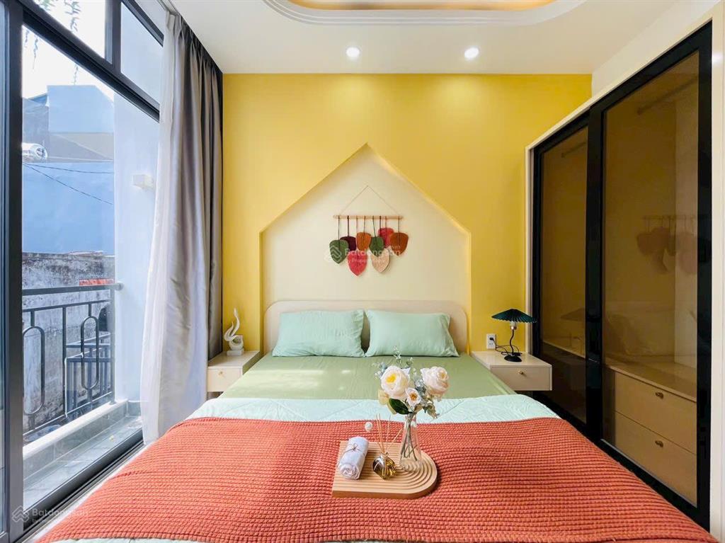 Định cư nước ngoài bán nhanh căn 49,8m2 giá 3 tỷ 280 triệu đường nguyễn tri phương, p5, q10.