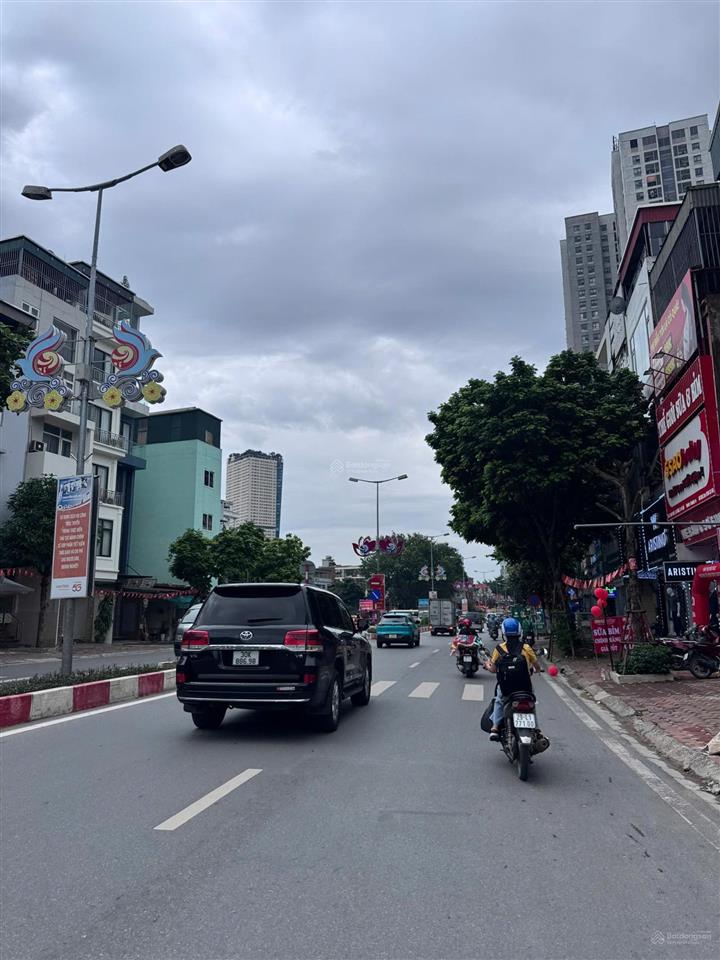Nhỉnh 7 tỷ! bán đất lô góc ngay phố lụa, cầu am, vạn phúc  44m2 x 6m chỉ 30m ra đường ô tô tránh